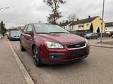 Ford Focus Lim. 2.0 TDCi Ghia Elek.Sitze Temp Tüv Neu - Ford Focus aus 2005: Ghia