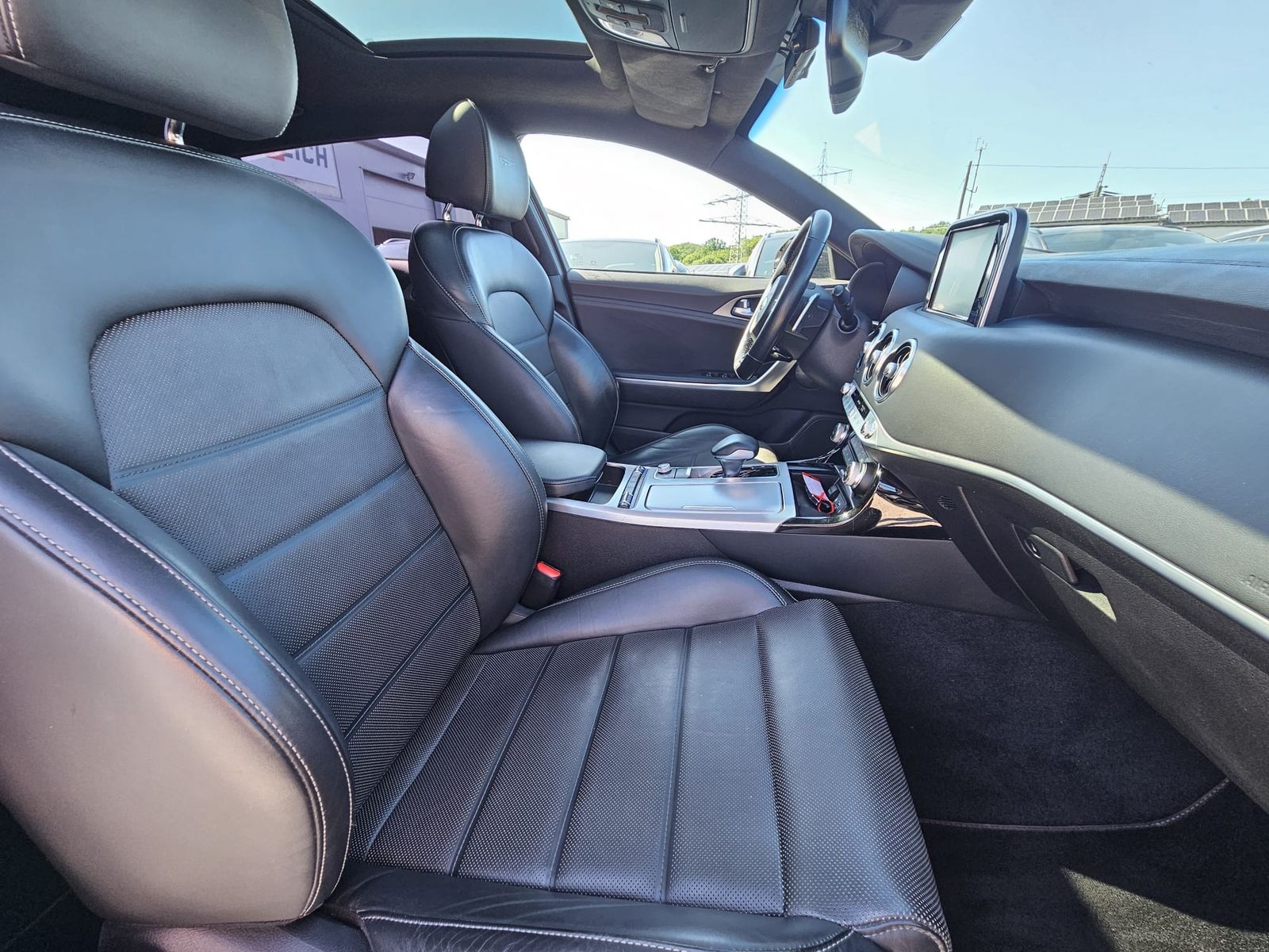 Fahrzeugabbildung Kia Stinger 3.3T V6 GT 4WD PANO*360°HUD*H&K*LED*20"