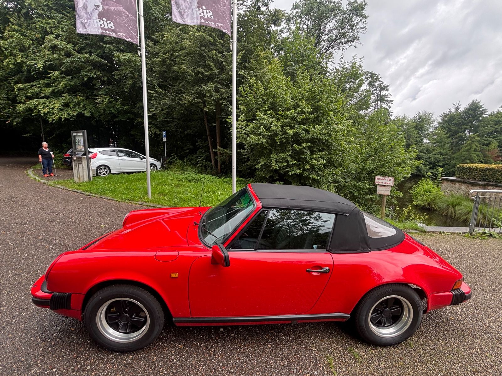 PORSCHE 911 1