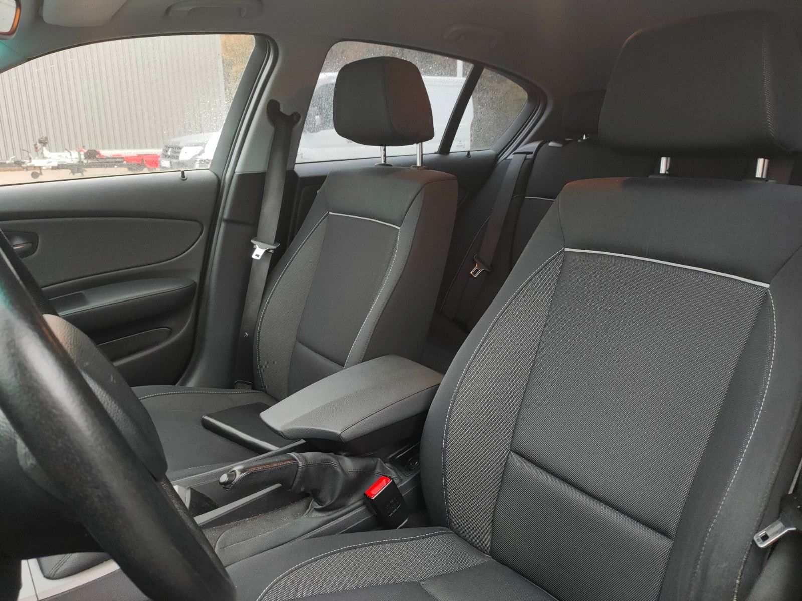 Fahrzeugabbildung BMW 118d 2.0 105kW XENON