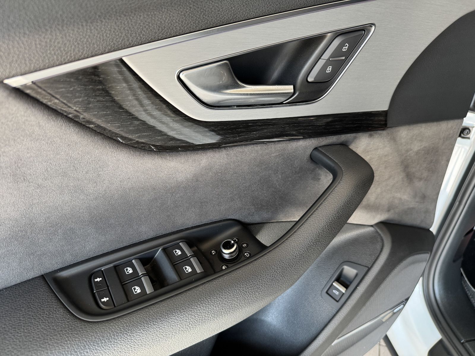 Fahrzeugabbildung Audi Q7 S-Line /7-Si/Pano/Matrix/BOSE/Luft/Ahk/