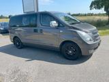 Hyundai H-1 Travel Comfort/8 SITZER/KLIMA/AUTOMATIK/ - Hyundai H-1 aus 2012