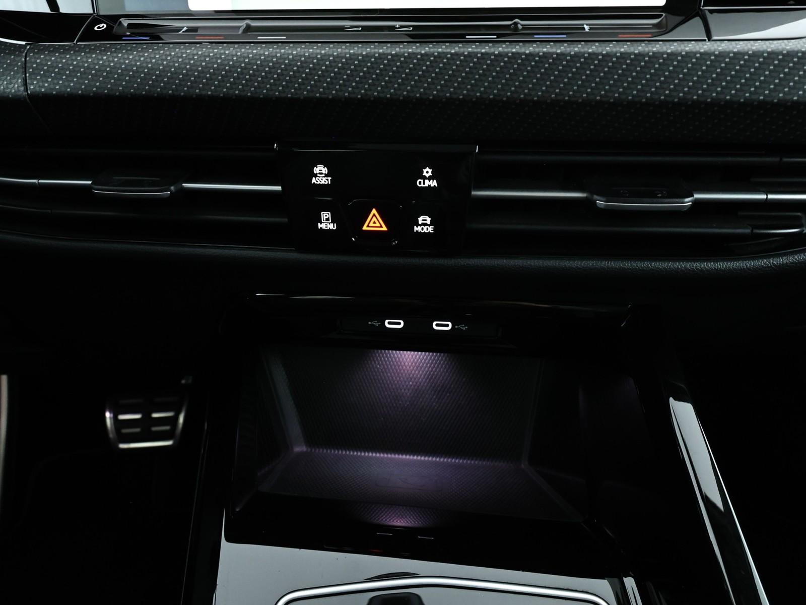 Volkswagen Golf VIII 2.0 TDI R-Line Navi Kamera, миниатюра 12