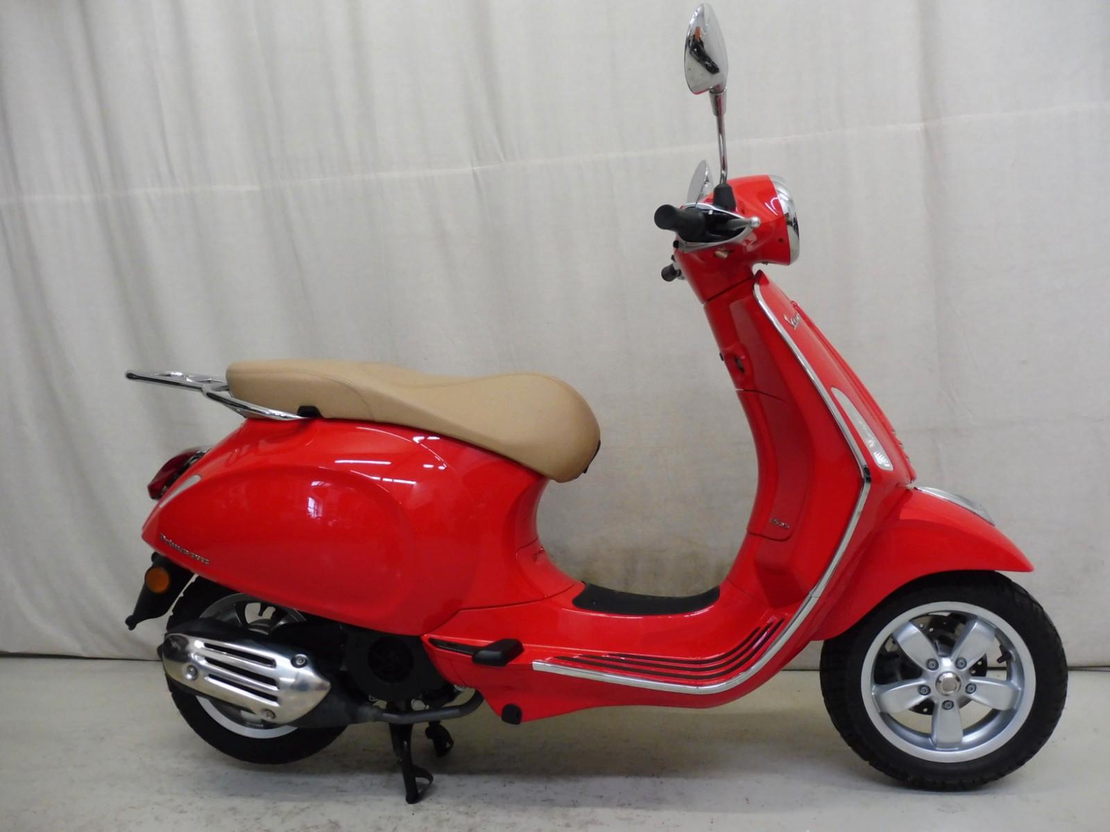 Vespa Primavera 125 i.e. 3V ABS / WIE NEU / 2.800 km
