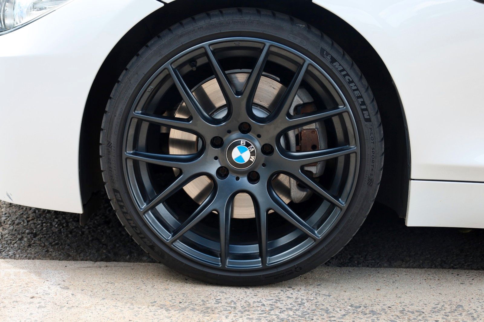 Fahrzeugabbildung BMW Z4 Roadster sDrive 35i M Sport Leder,Navi,Xenon