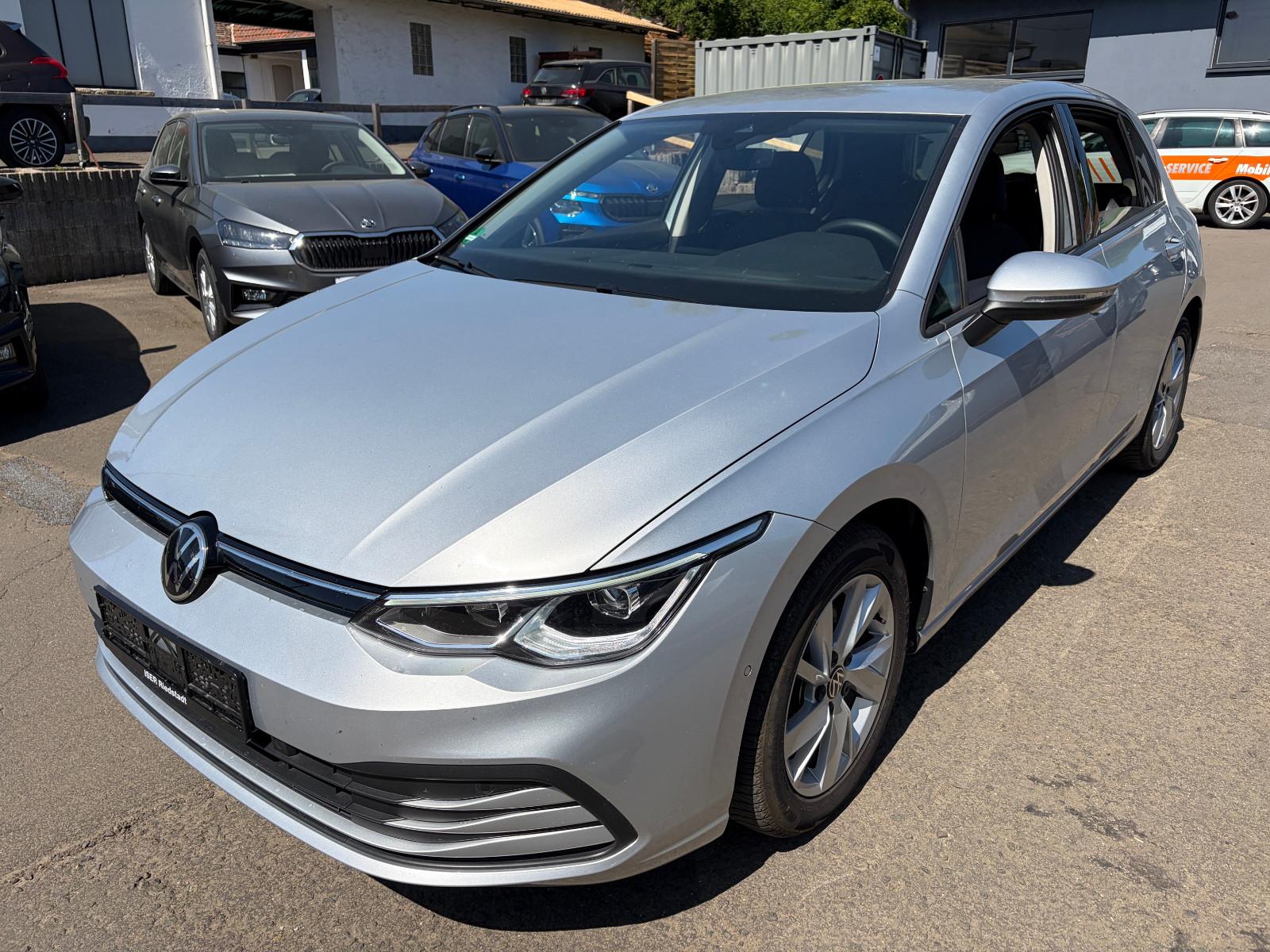 Volkswagen Golf VIII Lim. Life eTSI