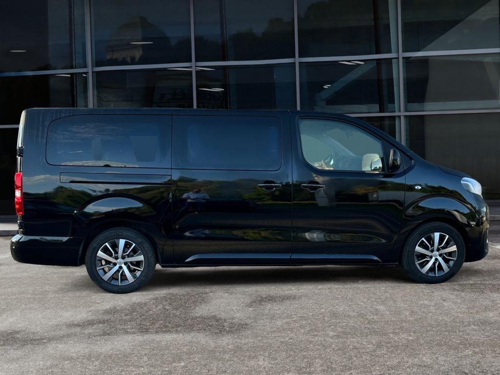 Fahrzeugabbildung Toyota Proace 2,0-l-D-4D L2 (8-Si.) Autm. Verso Shuttle