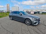 Mercedes-Benz E 220 d T Autom  9G Sportstyle AMG Styling - gebrauchte Mercedes-Benz E 220 aus dem Jahr 2021