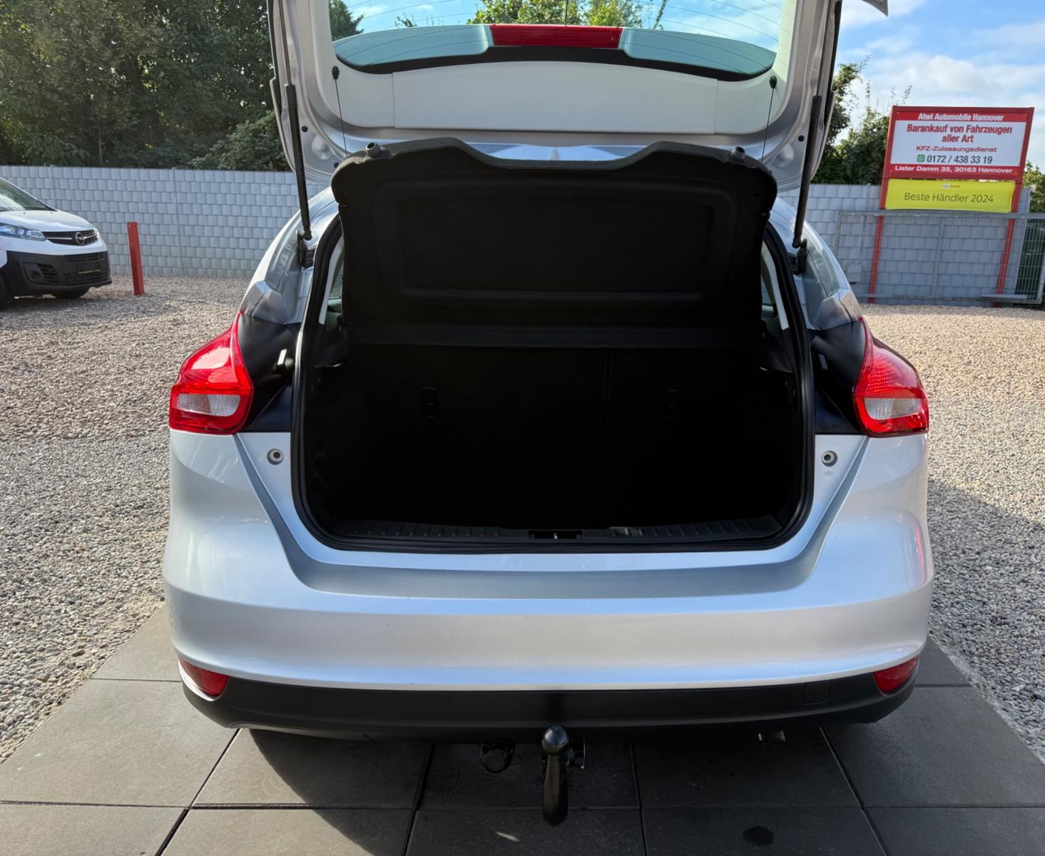 Ford Focus 1,6 Titanium Sportsitze Sport Lenkrad