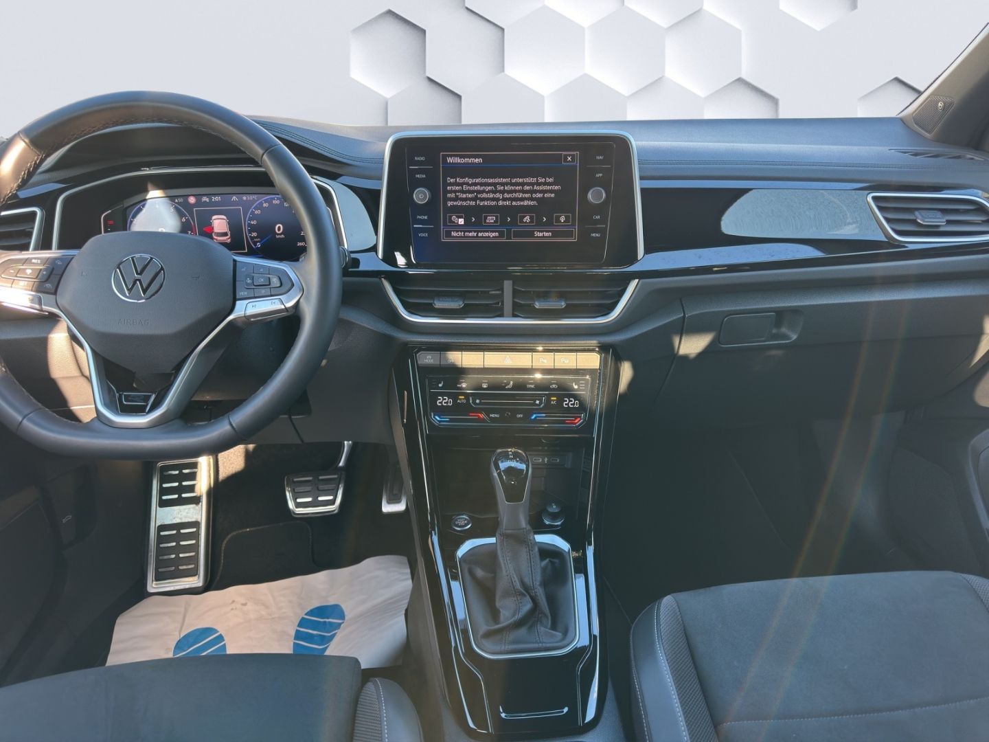 T-Roc 1.5 TSI R-Line DSG AHZV LED PDC Rückfahrka