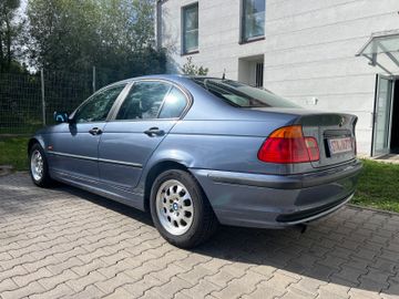 BMW 318 - 3