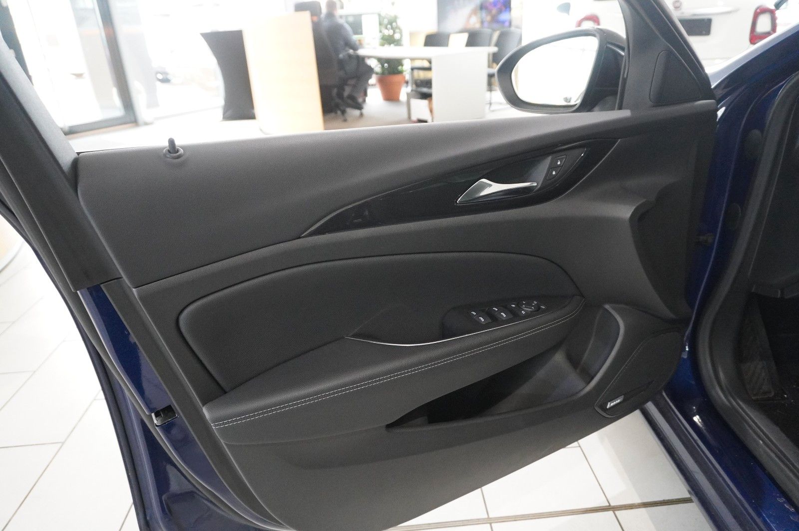 Fahrzeugabbildung Opel Insignia B GS 2.0D BSUINESS NAVI/LED/KAMERA/AHK