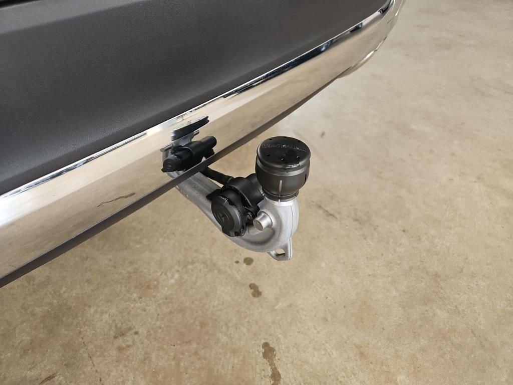 Fahrzeugabbildung Mercedes-Benz GLB 200 +PROGRESSIVE+AHK+360+TOTWINKEL+DISTRONIC