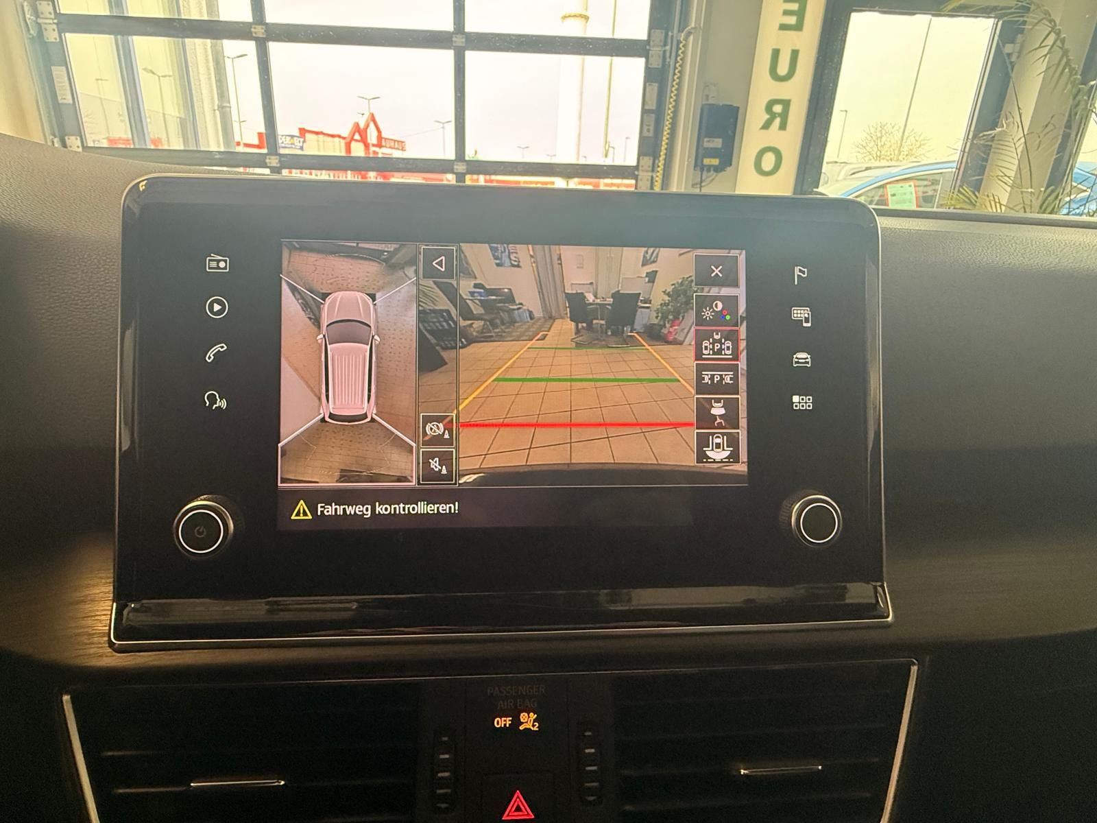 Fahrzeugabbildung SEAT Tarraco Xcellence 4Drive/ SCHECKHEFT/AHK/BEATS