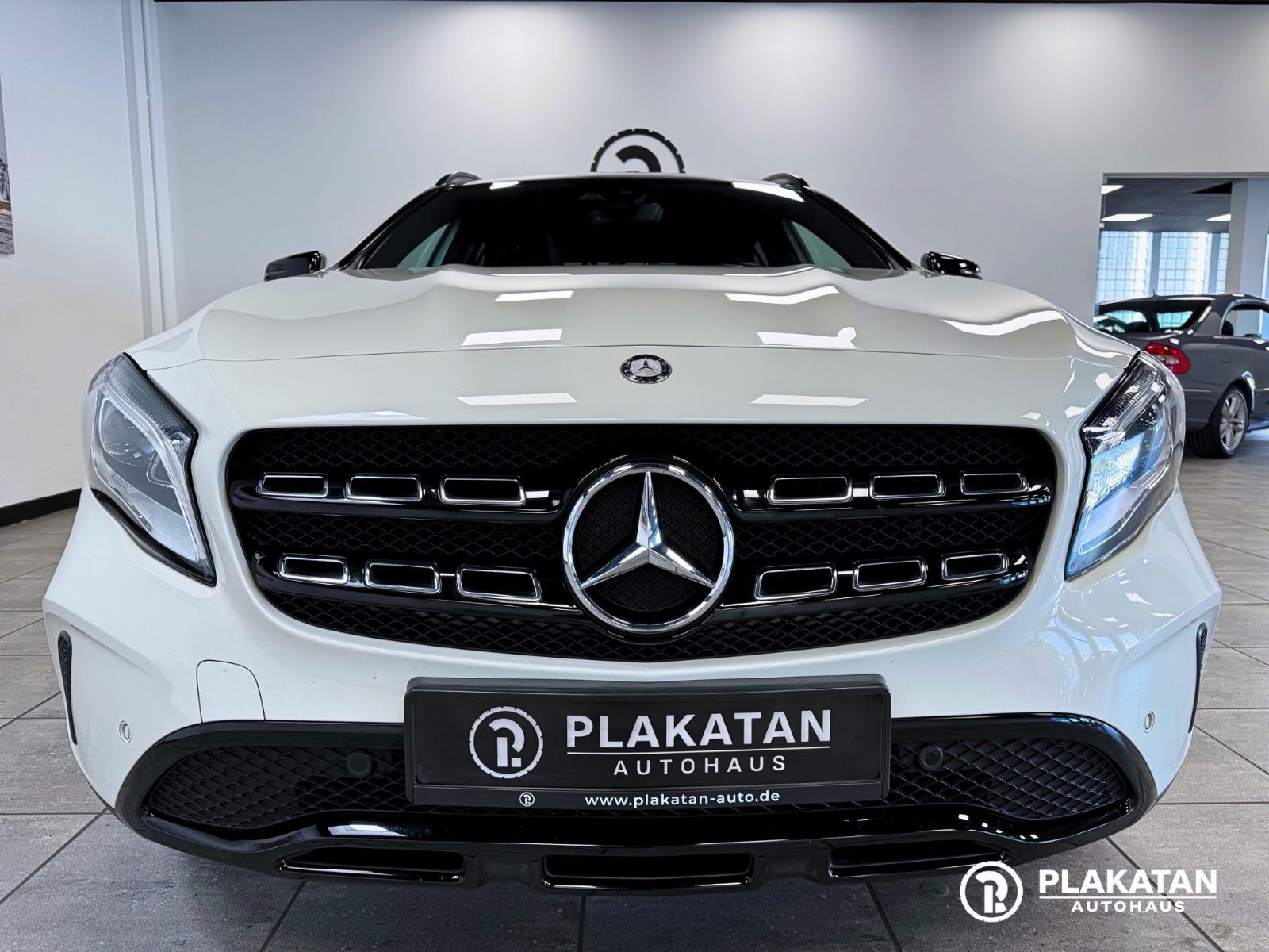 Mercedes-Benz GLA 200 AMG Night Packet Panorama Memory