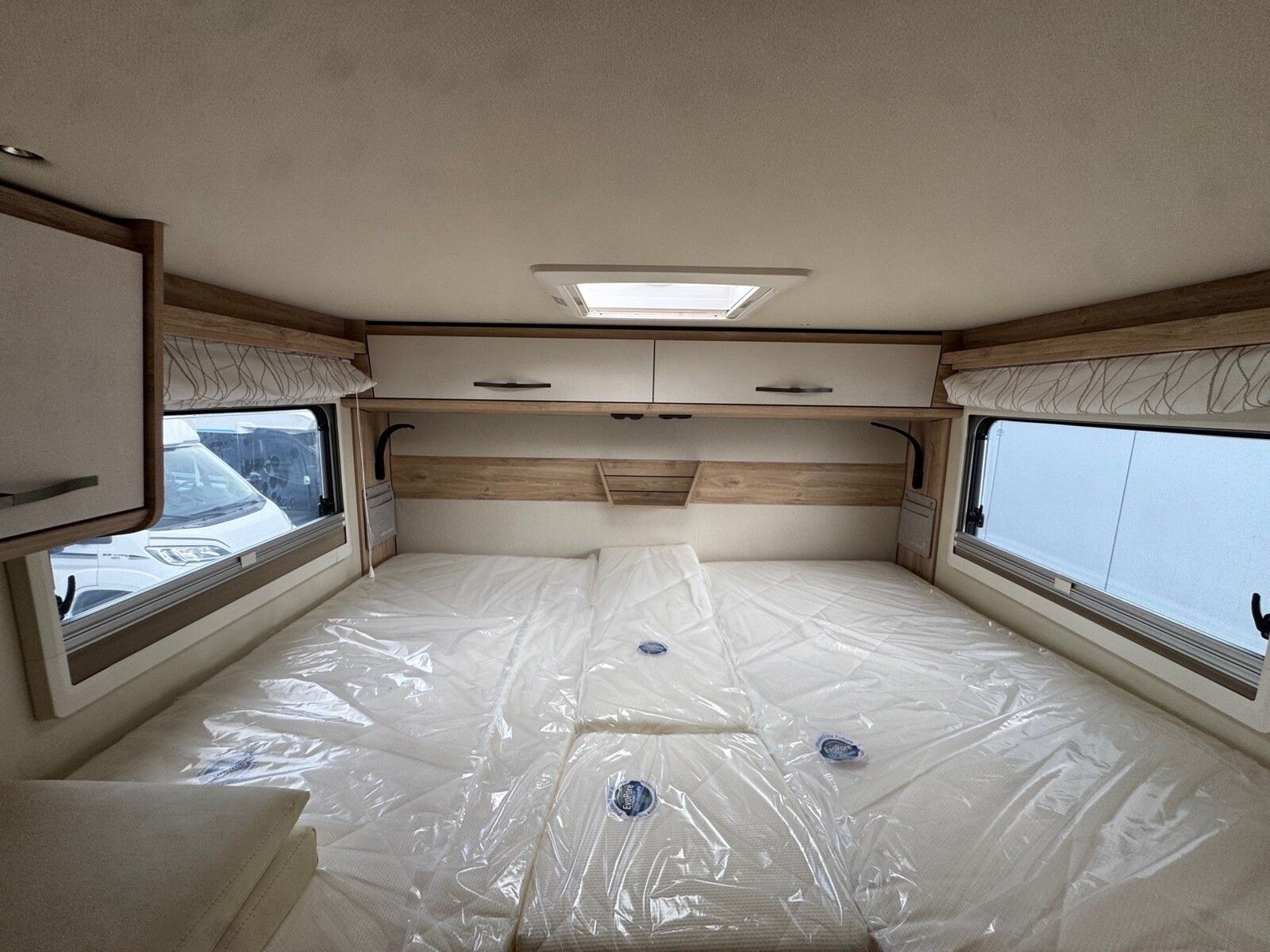 Fahrzeugabbildung Eura Mobil Integra Line GT IL 726 EF Mondial+, Mark. ,170PS
