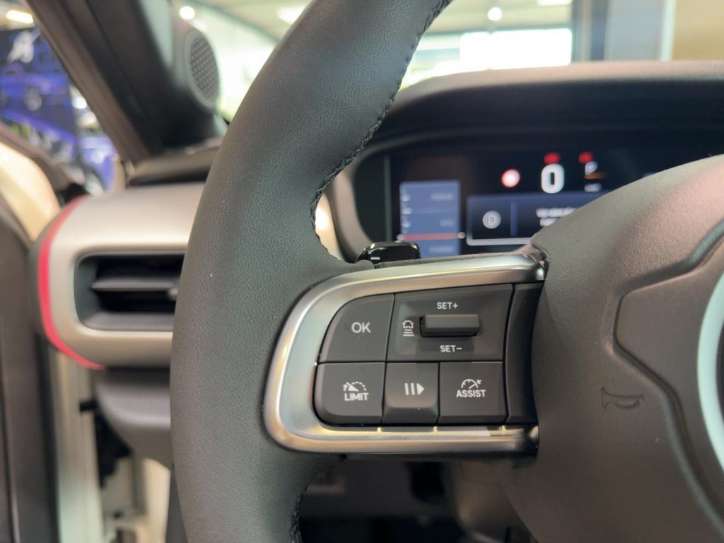 Fahrzeugabbildung Jeep Avenger e-Hybrid Summit NAVI, RFK, ELEKTR. HECKK