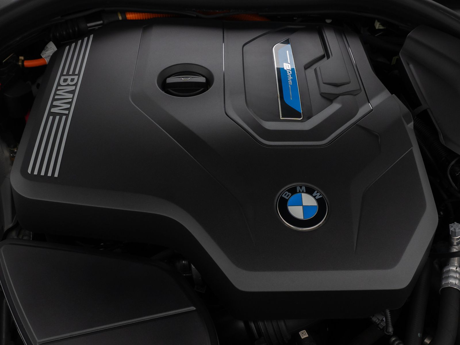 Fahrzeugabbildung BMW 530e xD Luxury Line ACC Kamera DAB H/K HUD Sport