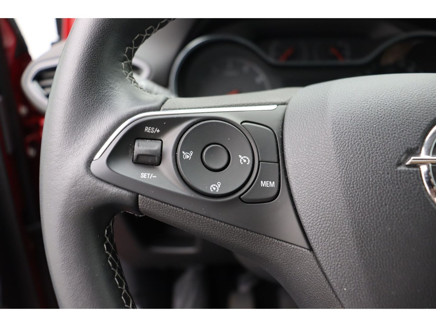 Fahrzeugabbildung Opel Crossland 1.2 Elegance Kamera AHK LED Totwinkela