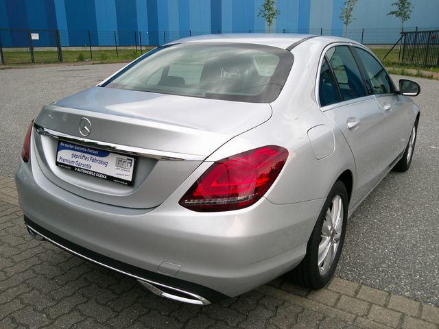 Mercedes-Benz Limousine C 180 d