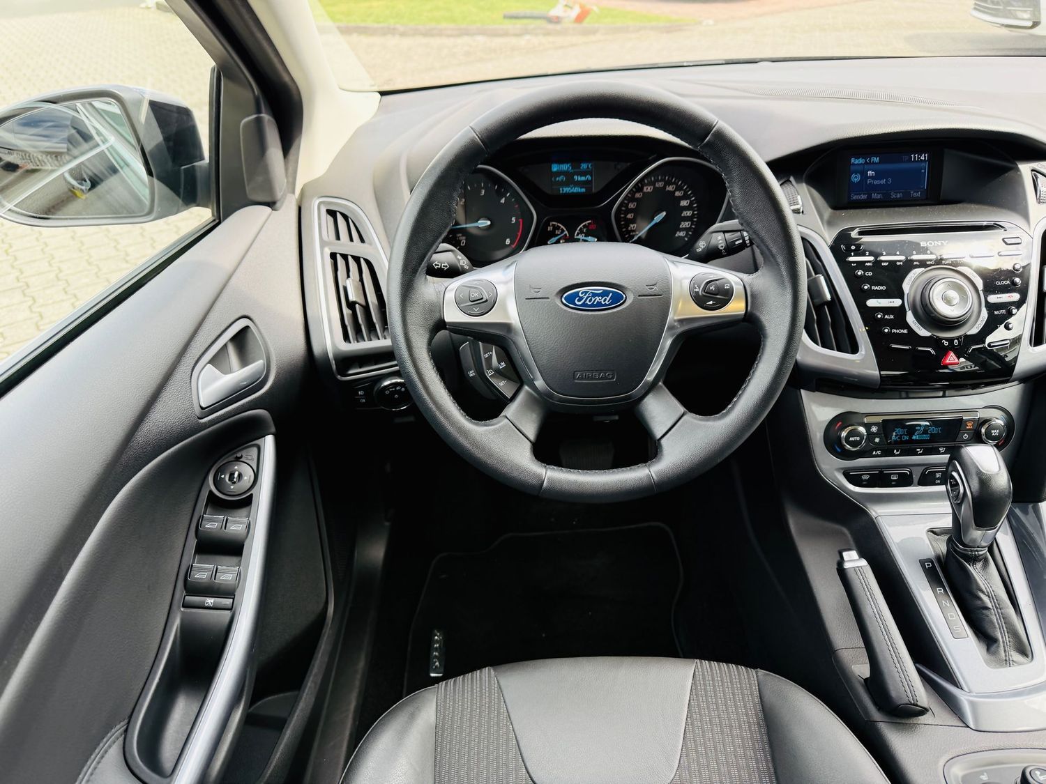Fahrzeugabbildung Ford Focus 2,0 TDCi, TITANIUM, Automatik, Klima, PTS,