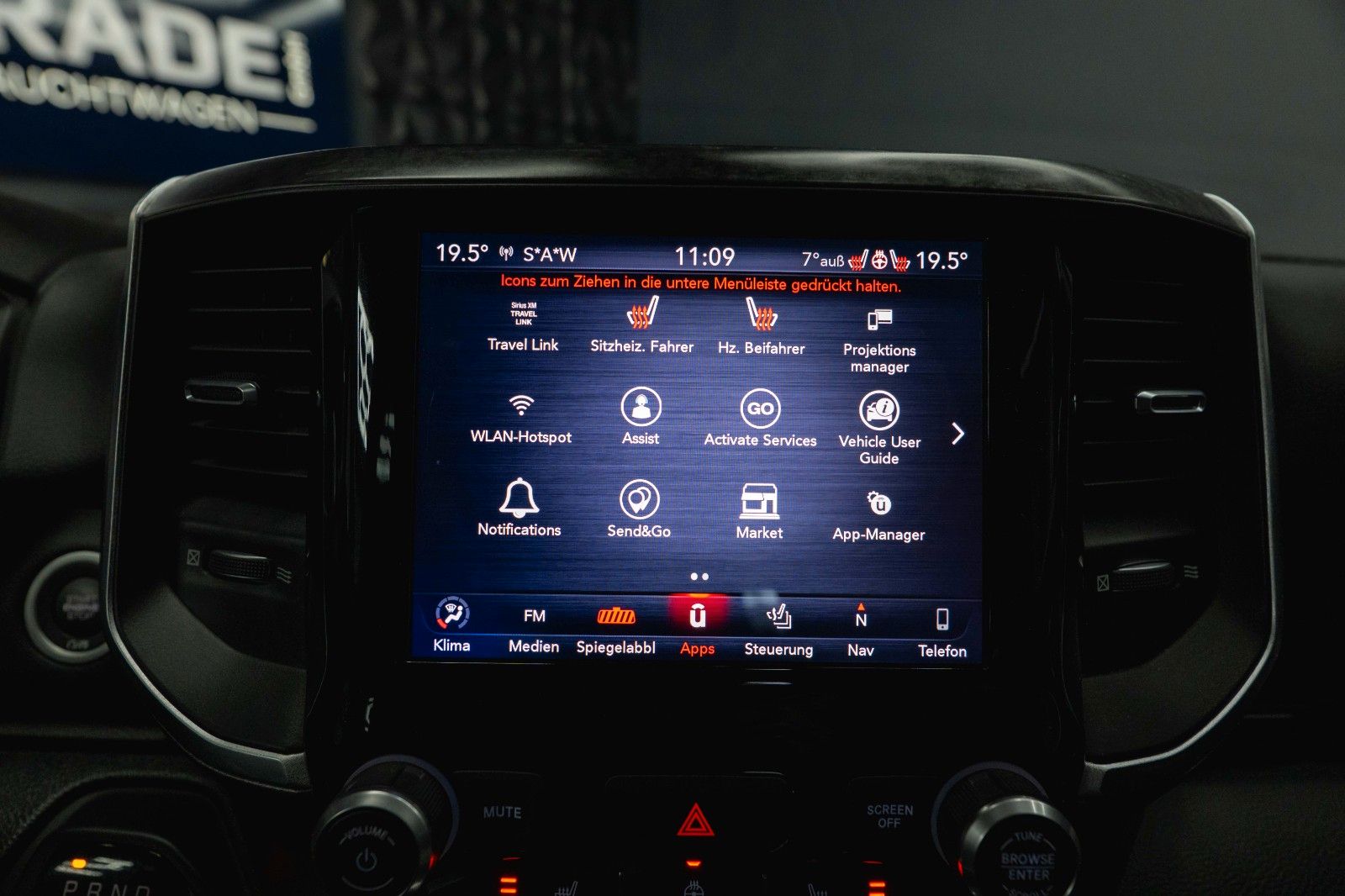 Fahrzeugabbildung Dodge RAM 5.7 V8 HEMI 4x4 OFFROAD Night HarleyDavidson