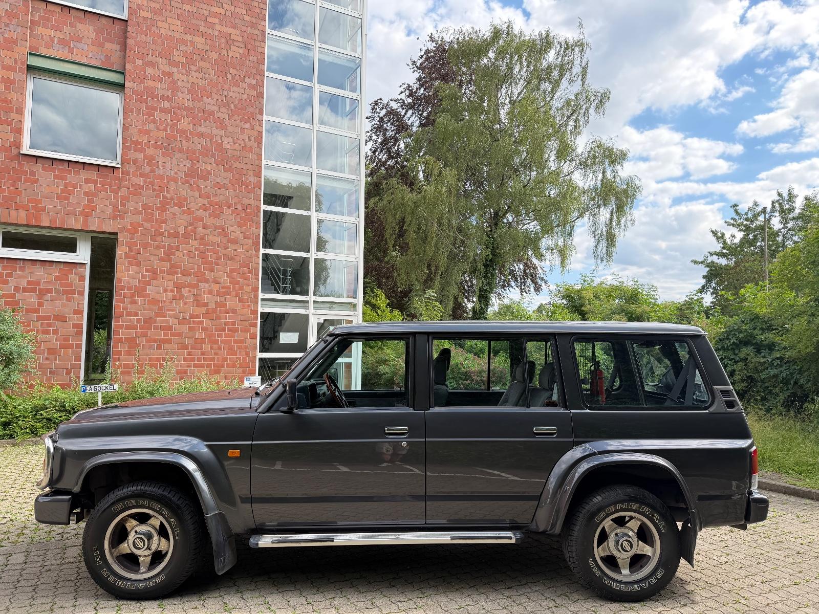 Nissan Patrol 2.8 TD Station | 116 ch | BVM | 7 places | Véhicule de collection | Attelage | Climatisation