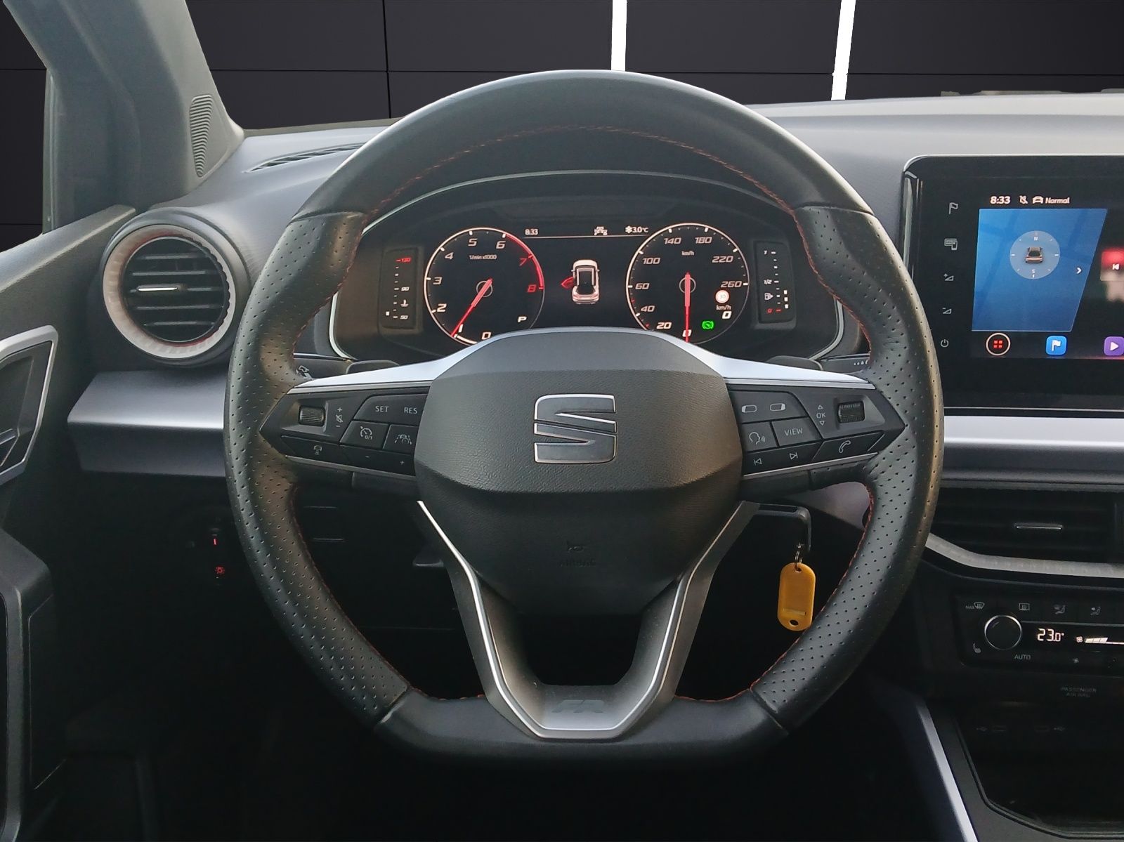 Fahrzeugabbildung SEAT Arona TSI FR-Line DSG LED Navi AID ACC RFK SH LM