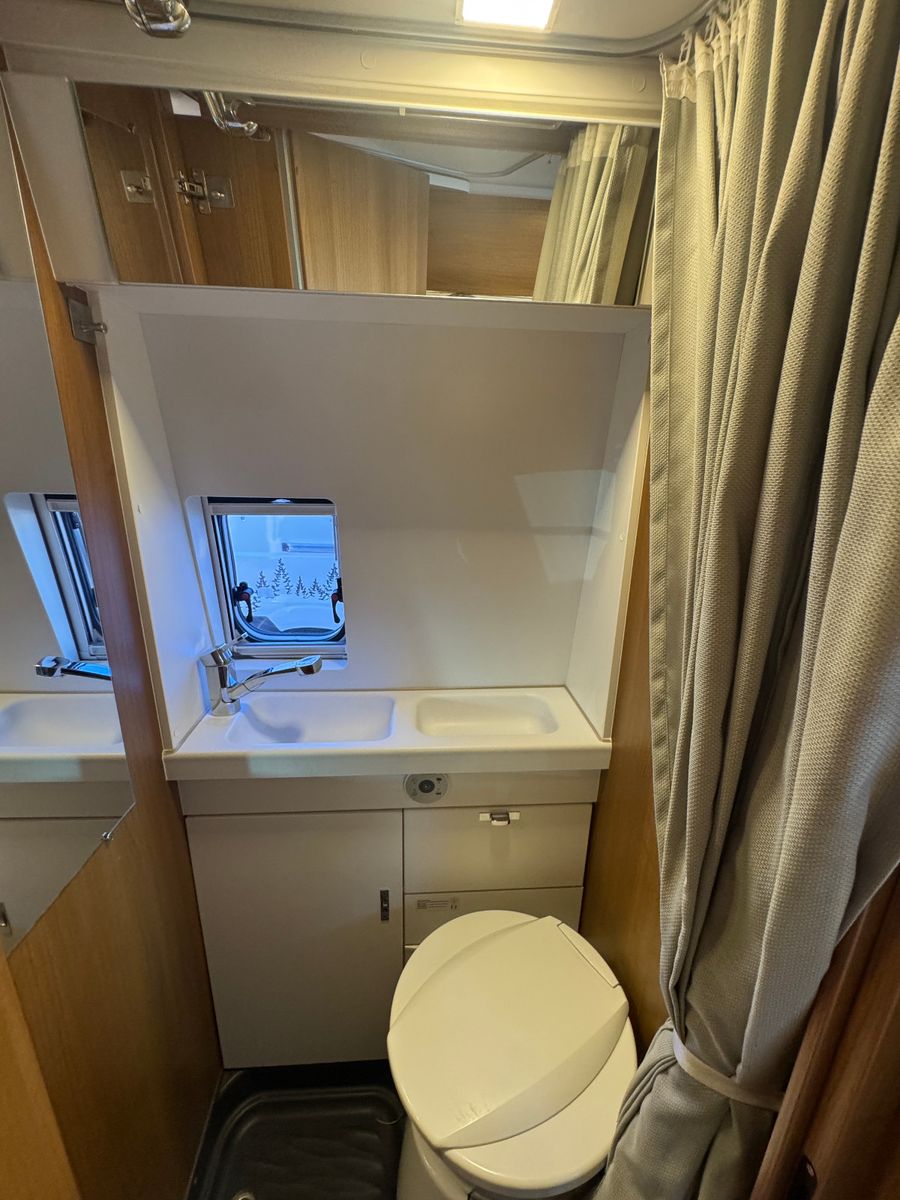 Fahrzeugabbildung VANTourer 540 FIAT DUCATO AUFSTELLDACH 5 SCHLAFPLÄTZE AHK
