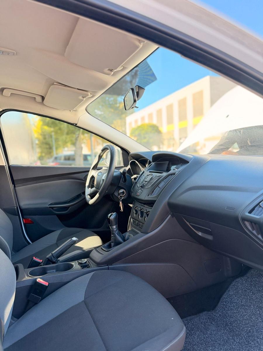 Ford Focus 2014 — photo 7
