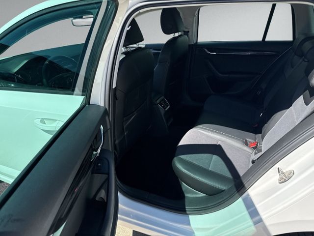 Octavia Combi 1.5 TSI STYLE NAVI+GRA+PDC+SHZ+CLI