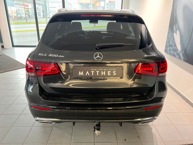 Fahrzeugabbildung Mercedes-Benz GLC 300 de 4M AMG/360°/AHK/Pano