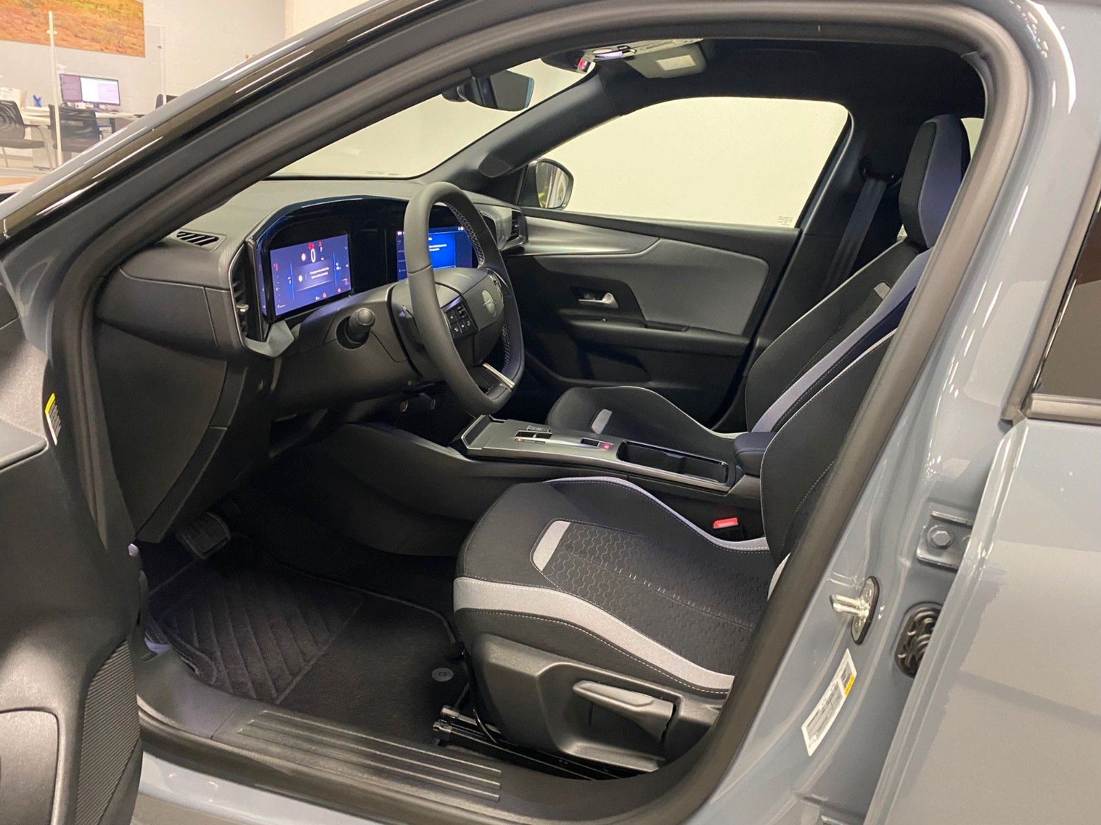 Fahrzeugabbildung Opel Mokka 1.2 Turbo Edition+SITZHEIZUNG+PDC hi+17"+