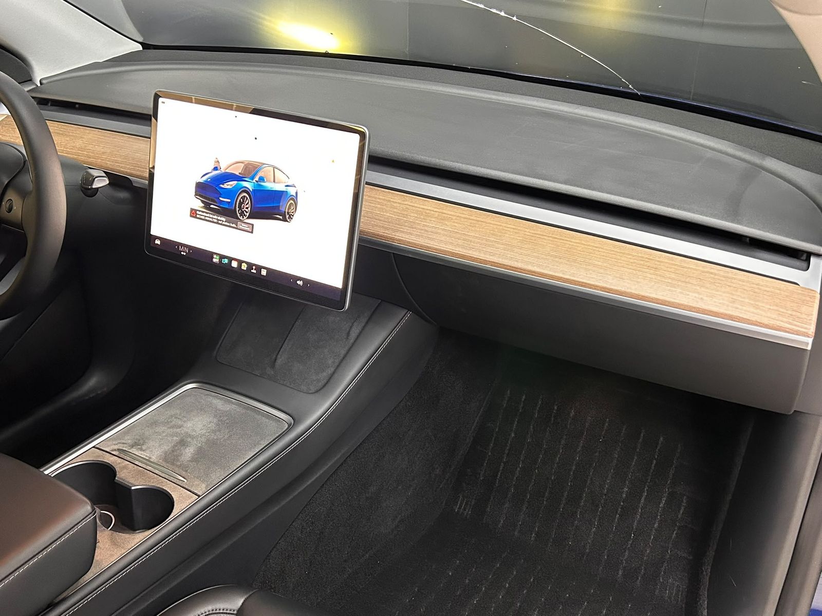 Fahrzeugabbildung Tesla Model Y Long Range Perform AWD PANO+LED+ACC+360+