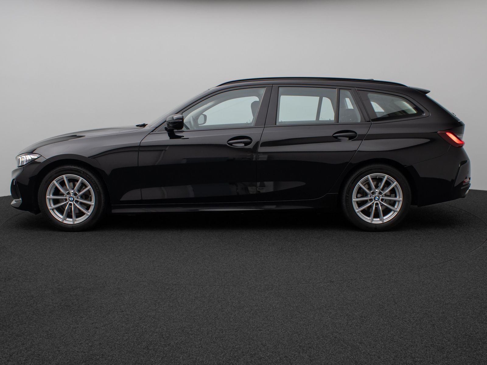 Fahrzeugabbildung BMW 320d HUD DAB CockPitPro Geschwindigkeitsr Sport
