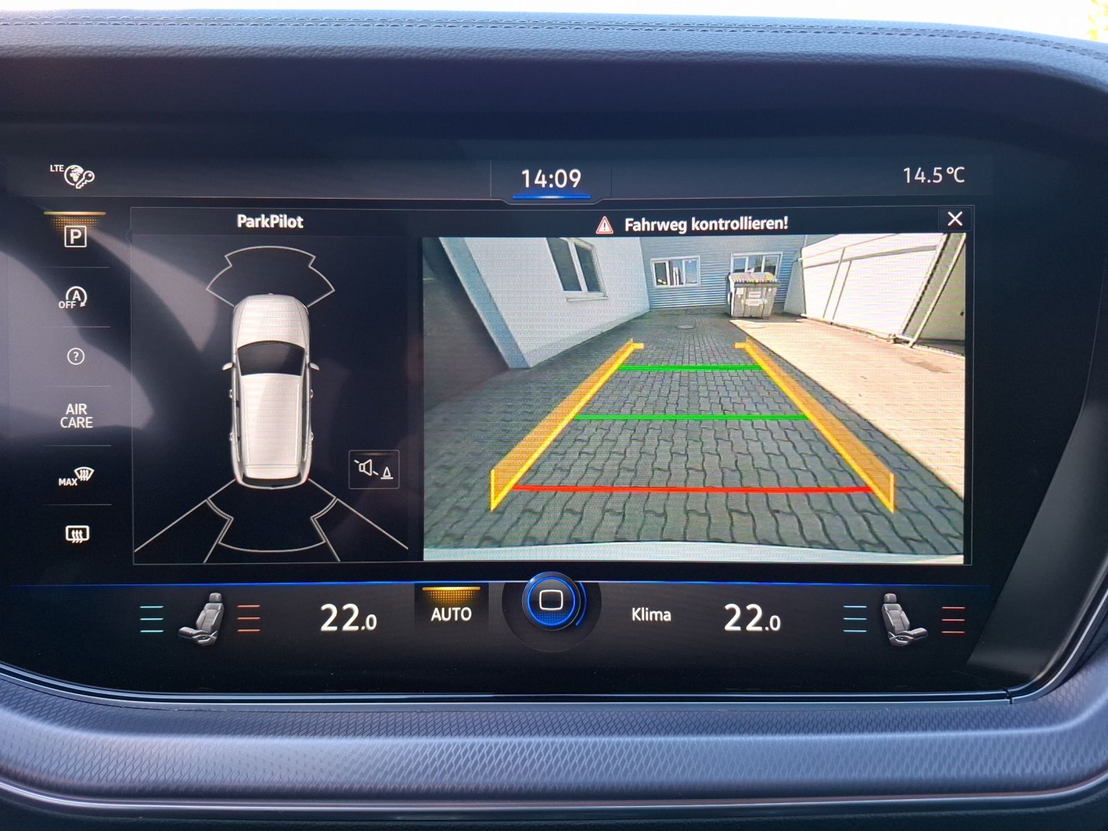 Fahrzeugabbildung Volkswagen Touareg TDI R-Line 4M Matrix AHK Pano Leder Luft