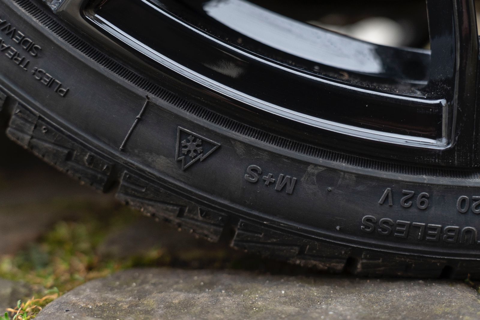 Fahrzeugabbildung BMW 330IX M-Sporpaket LED H&K TOTW CARPLAY KAM