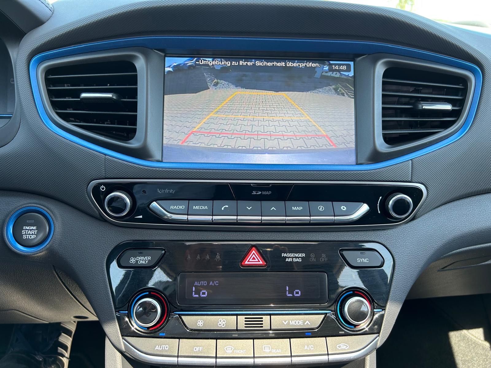 Fahrzeugabbildung Hyundai IONIQ Hybrid Premium°Leder°Kamera°Schiebedach°