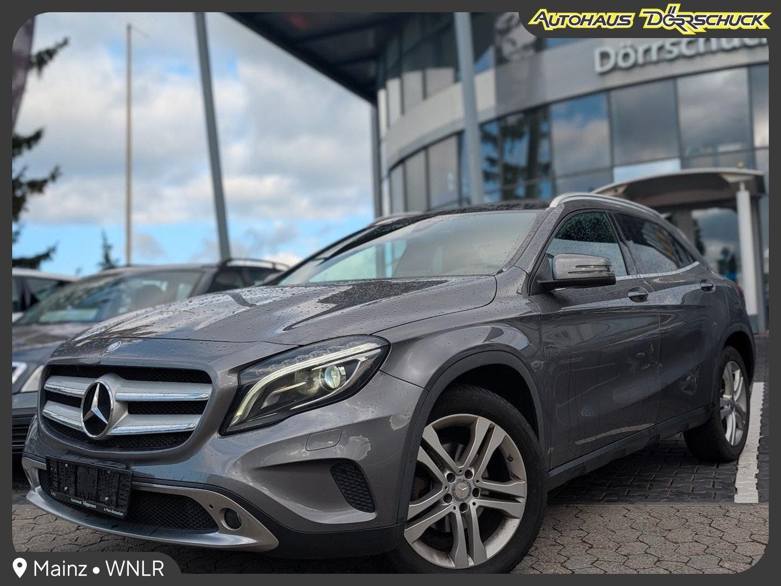 Mercedes-Benz GLA 220 d 4Matic Urban*LEDER*PANORAMA*NAVI