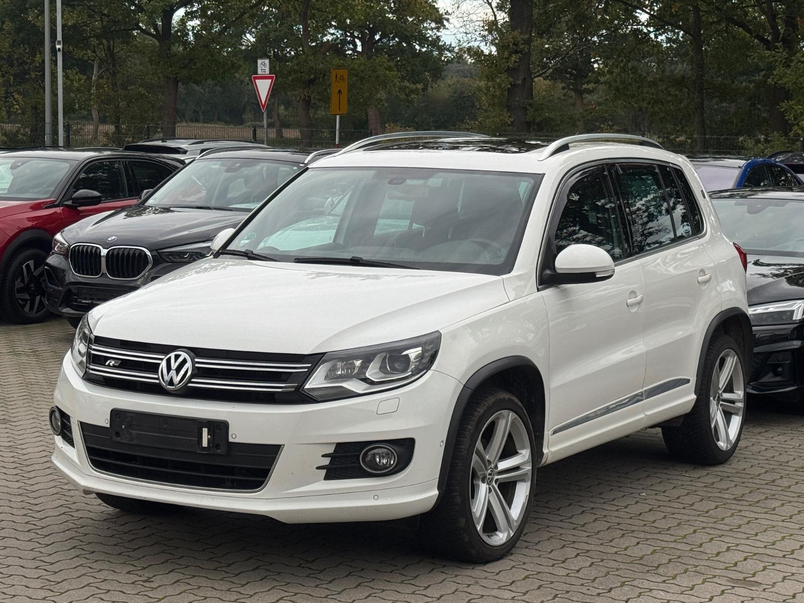 Volkswagen Tiguan 2.0 TDI R-Line 4Motion °DCC°PANO°RFK°