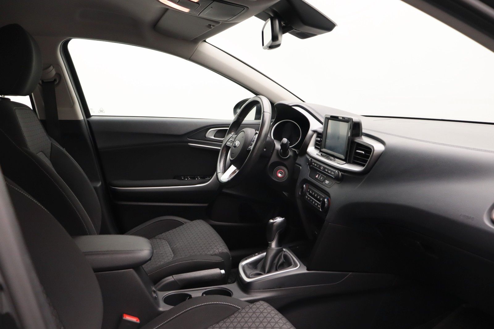 Fahrzeugabbildung Kia Ceed 1.4 TEMPO SHZ LDA