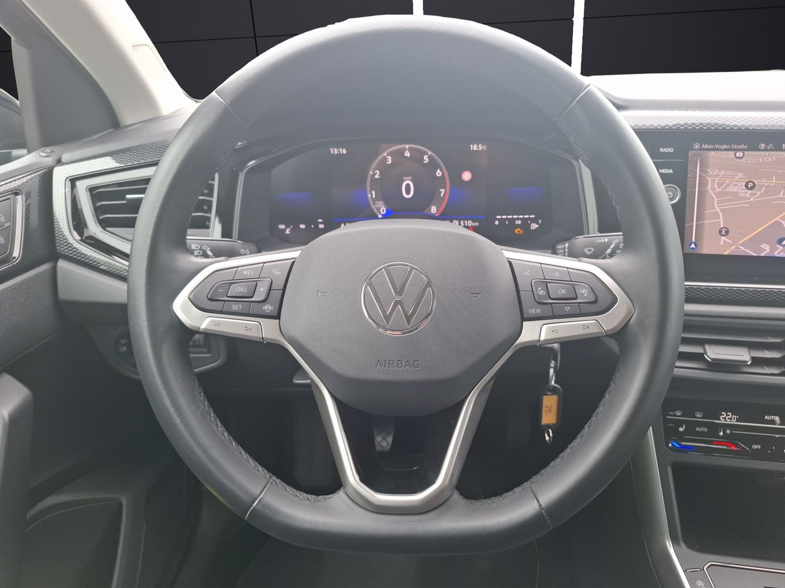 Fahrzeugabbildung Volkswagen Polo 1.0 Life LED Navi AID RKF GRA SH