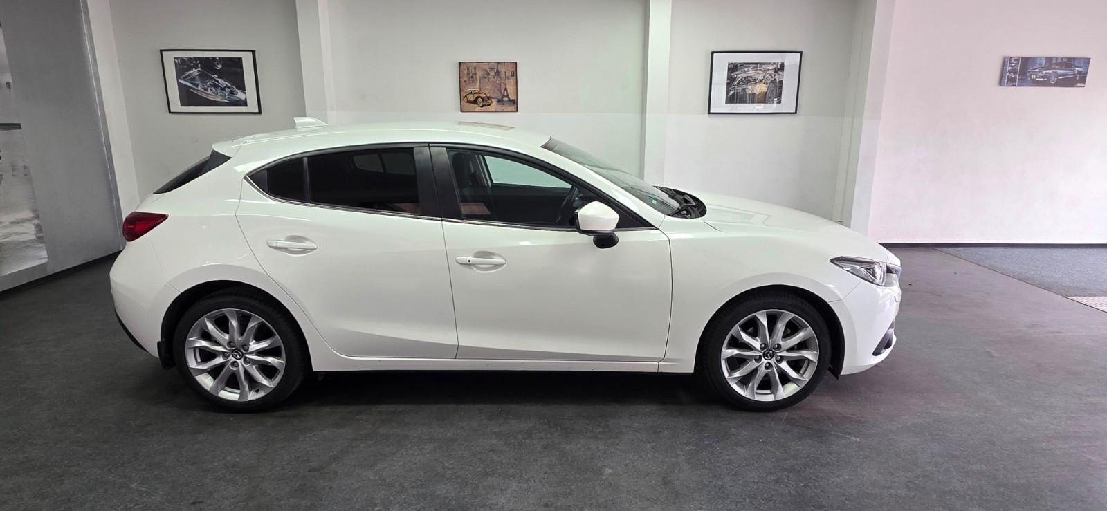 Mazda 3 2.0 Sports-Line PDC Navi TÜV 02/2028