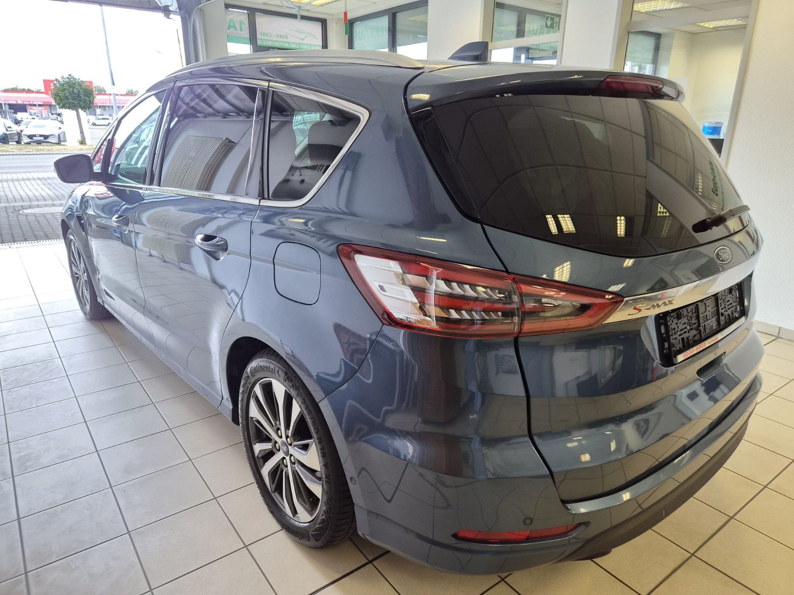 Fahrzeugabbildung Ford S-Max Titanium / 7 SITZE / SCHECKHEFT