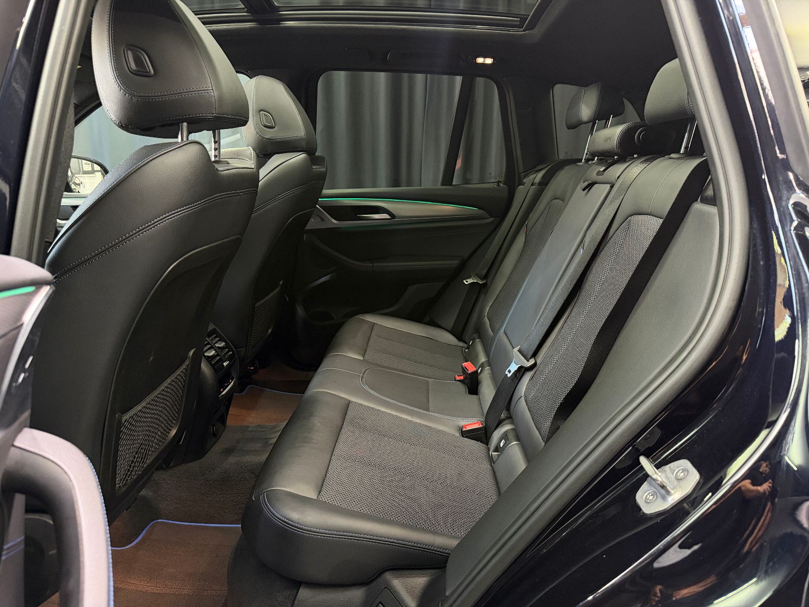 Fahrzeugabbildung BMW X3 xDrive 25 d M Sport |HiFi|AHK|HuD|PANO|ACC