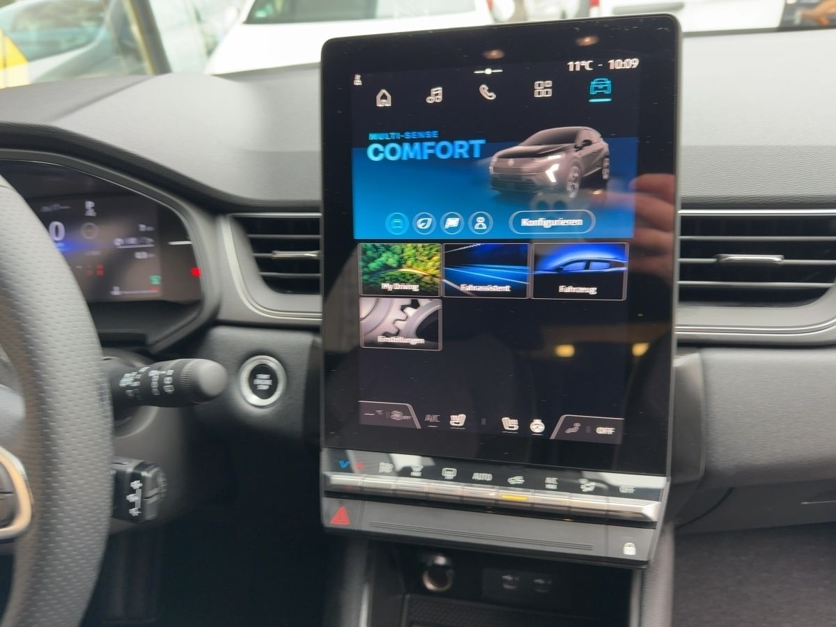 Fahrzeugabbildung Renault Captur Techno Mild Hybrid 160 EDC ABS Fahrerairb