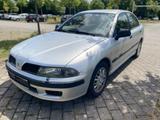 Mitsubishi Carisma Lim. 5-trg. Motion 1600 - Mitsubishi Carisma mit Benzin-Antrieb: Leder