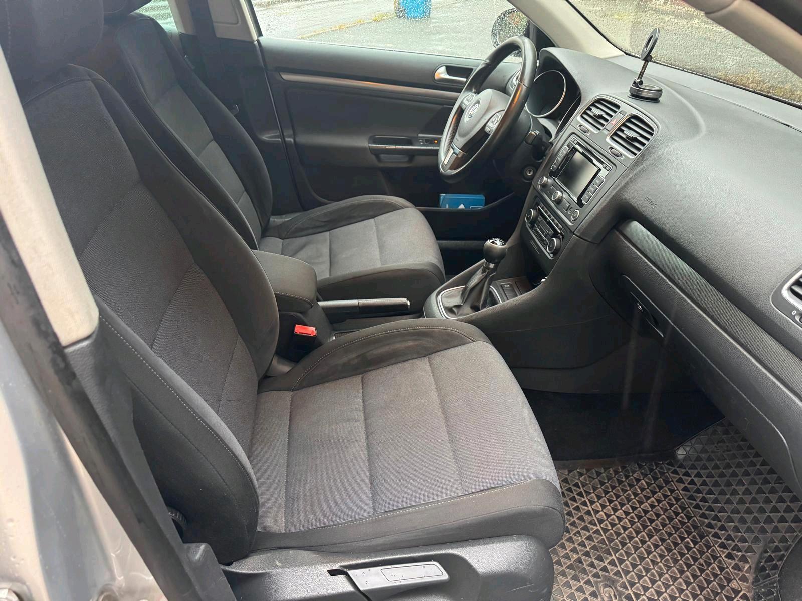 Volkswagen Golf 2011 — photo 8