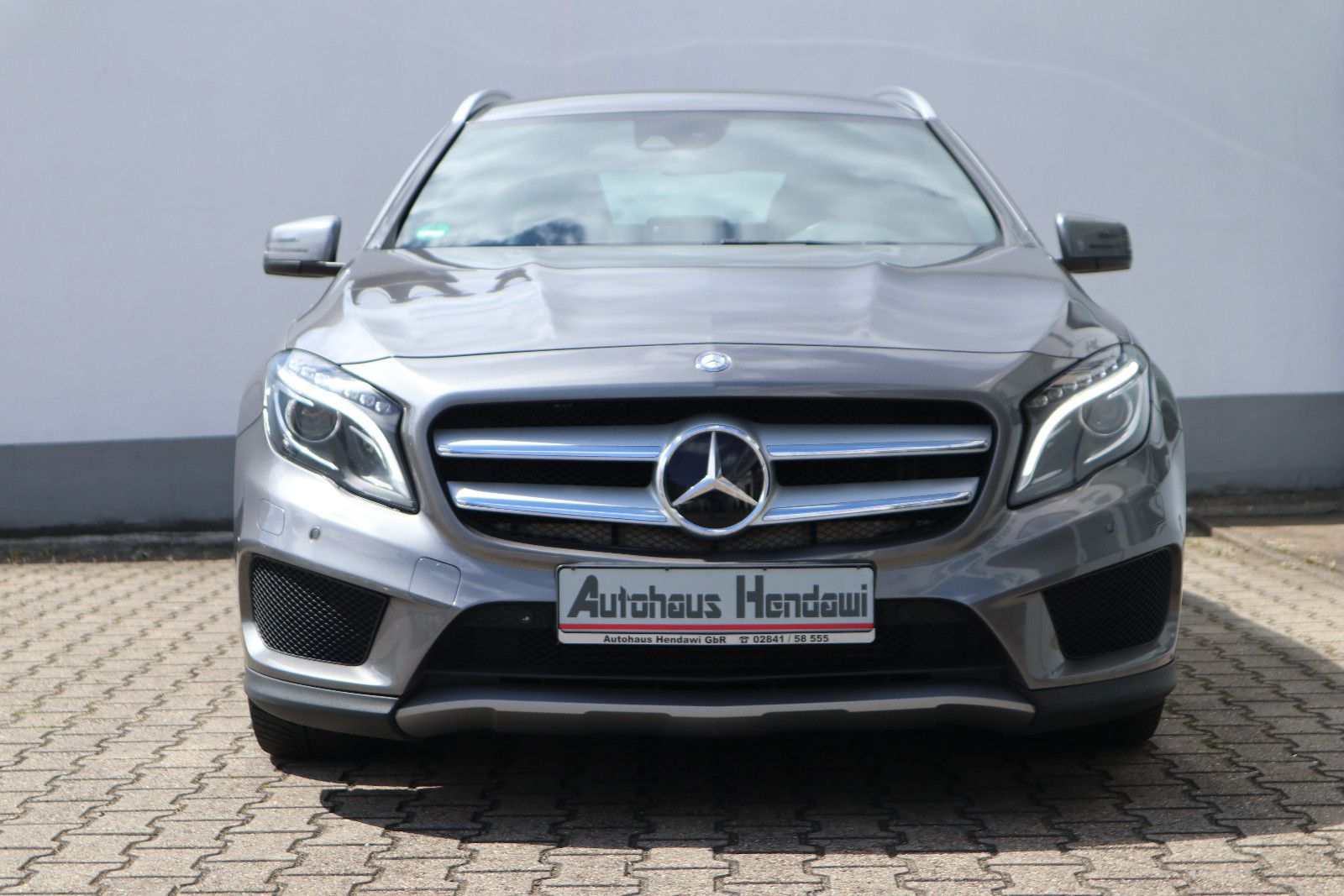 MERCEDES-BENZ GLA 250 4Matic AMG/Navi/Leder/BiXenon/PDC
