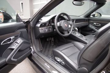 Porsche 991 Turbo*ACC,PDCC,LED,Chrono,Carbon,Sitzbelüft*